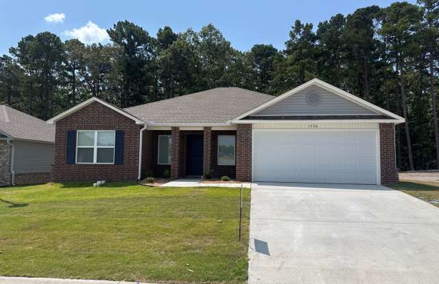 Your Next Chapter Starts Here! 4-Bedroom Home in Benton – Pre-Leasing Now Gallery 4