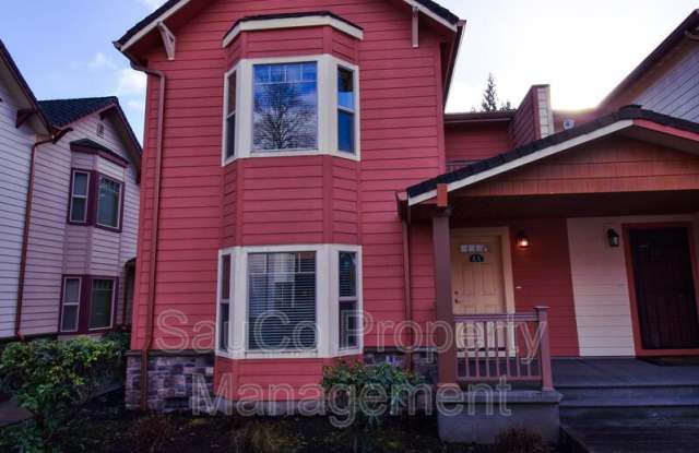 2025 Elm Street photos photos