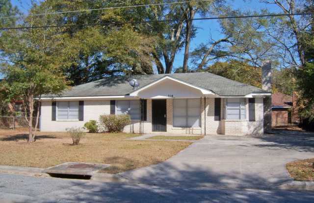 Three bedroom home near Hunter AAF photos photos