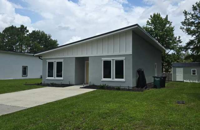 Pristine 4BR/2BA Available Immediately photos photos