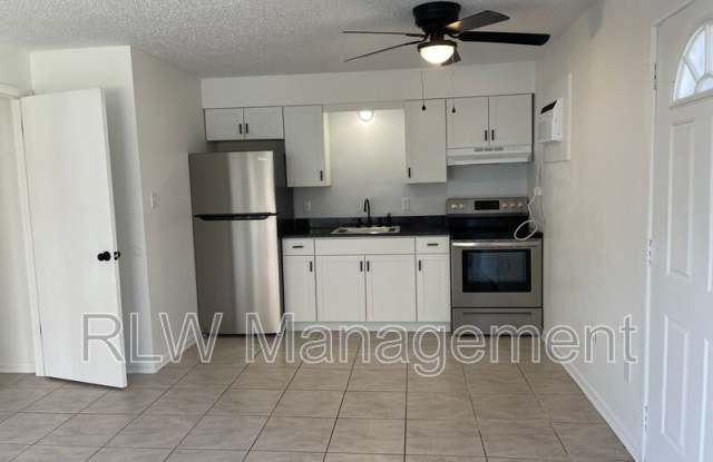 425 S. Seminole Ave photos photos