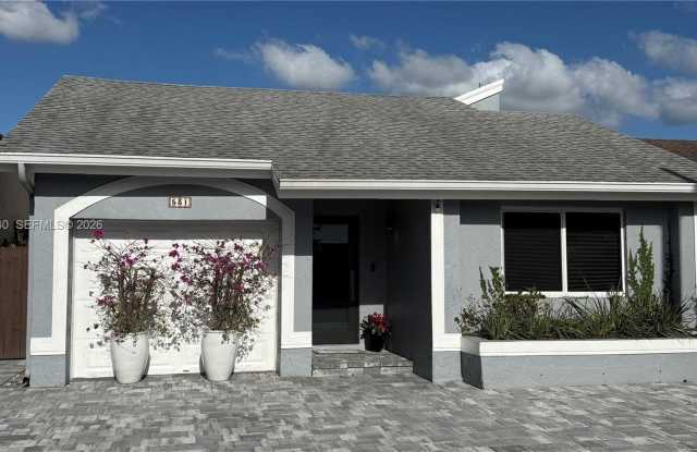 531 SW 89th Ct photos photos