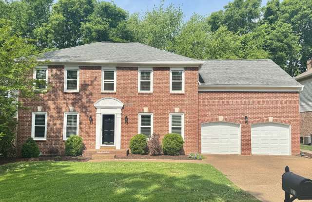 4 Bedroom Home w/ Luxury Kitchen in Downtown Franklin. Gallery 1