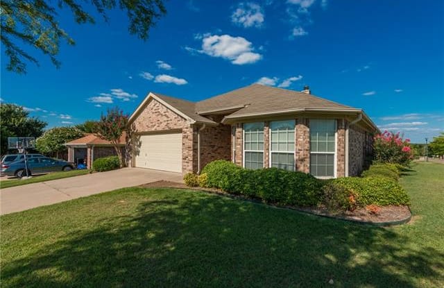 202 Wellington Trail - 202 Wellington Trail, Weatherford, TX 76085