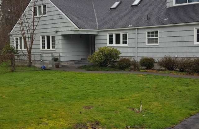 University Place 2bd 2bth, with bonus/office, $2,995 includes yard care and utilities other than cable and 2-CAR GARAGE photos photos