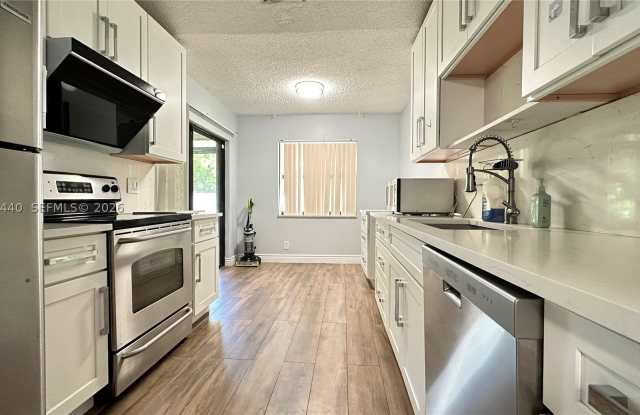 566 SW 20th Ct photos photos 566 SW 20th Ct photos photos