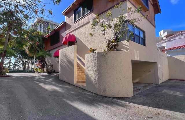 1890 Brickell Ave photos photos