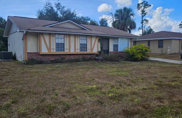 Single Family Home in Port Charlotte photos photos