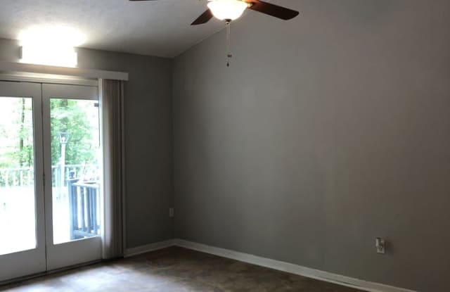 5048 Riverwood Circle Gallery 4