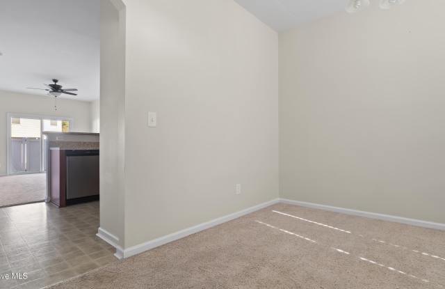 213 Glenhaven Lane Gallery 4