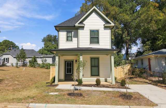 Stylish Durham Home with Modern Finishes, a Covered Balcony & Fenced Backyard! Gallery 3