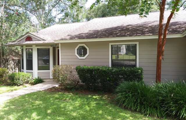 1615-A Akridge Dr Gallery 2
