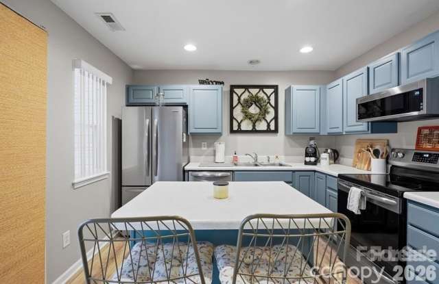 12350 Hennigan Place Lane Gallery 4