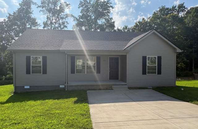 Beautiful Home Minutes from I-24 for Easy Commuting! Gallery 1