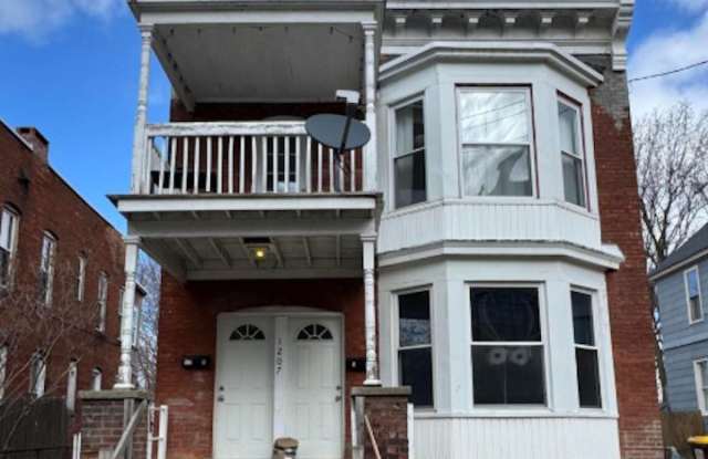 1207 Hutton St photos photos