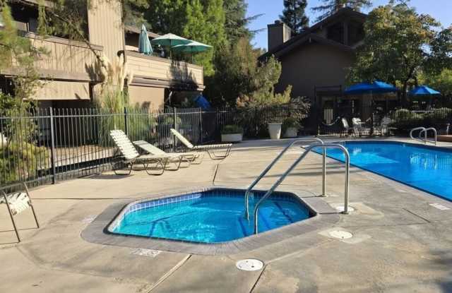 Charming Waterfront 1-Bedroom Condo for Rent in Timberlake Community Gallery 4