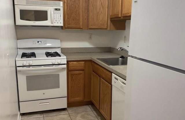625 A CHESAPEAKE ST SE #101 photos photos