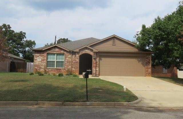 1321 Crestview Drive - 1321 Crestview Drive, Denison, TX 75020
