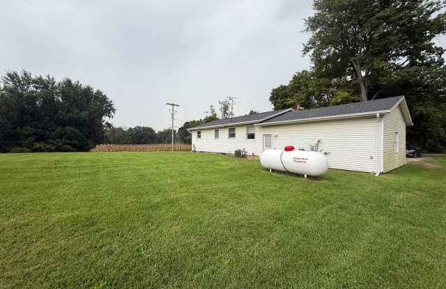 Well-Maintained 2-Bedroom Ranch Home in Brooklyn, MI Gallery 4