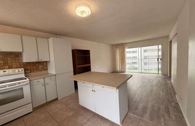 Fresh 2/1 Makiki Heights Condo with 1 Parking, Lanai, Pool, Open floor plan, & Walk-in closet photos photos Fresh 2/1 Makiki Heights Condo with 1 Parking, Lanai, Pool, Open floor plan, & Walk-in closet photos photos