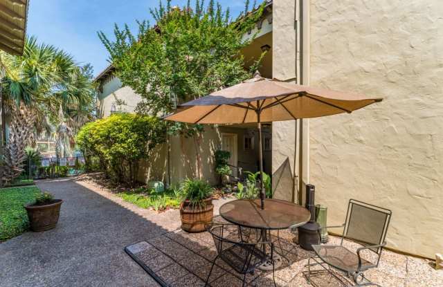 BEAUTIFUL STUDIO APARTMENT AT BARCELONA CONDOS photos photos
