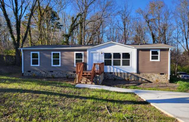 456 West Outer Drive - 456 West Outer Drive, Oak Ridge, TN 37830