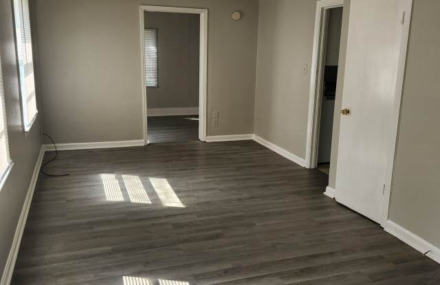 210 Cox Dr Gallery 1
