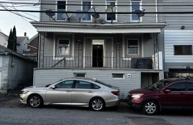 441 W Spruce St photos photos