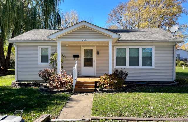 Charming 2 Bed 1 Bath House For Rent in Bowling Green, MO photos photos