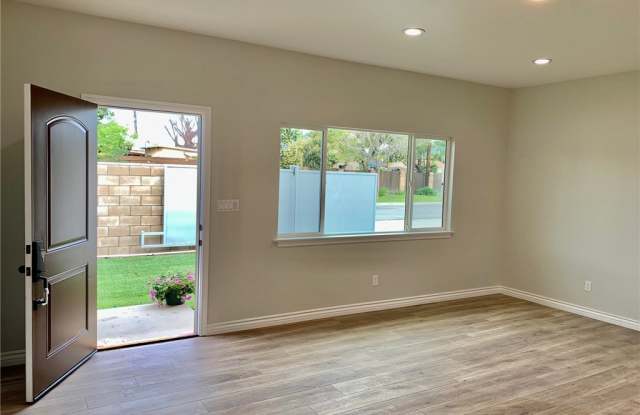 2315 S Primrose Avenue 1/2 Gallery 3