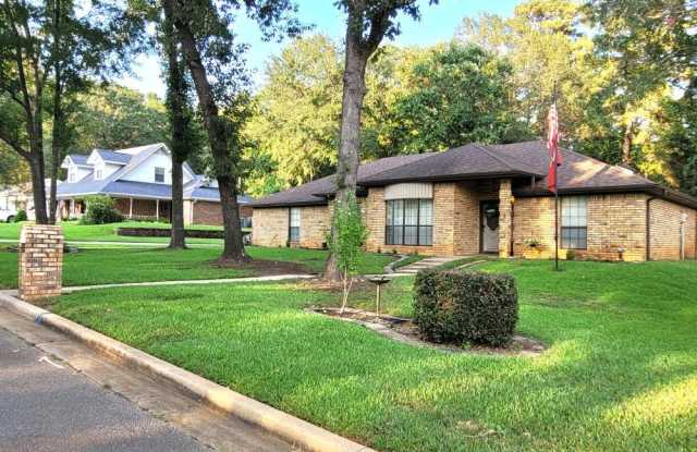 504 Brookhollow Dr photos photos