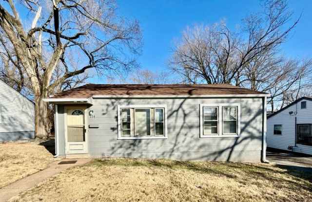 334 Mueller Avenue - 334 Mueller Avenue, Ferguson, MO 63135