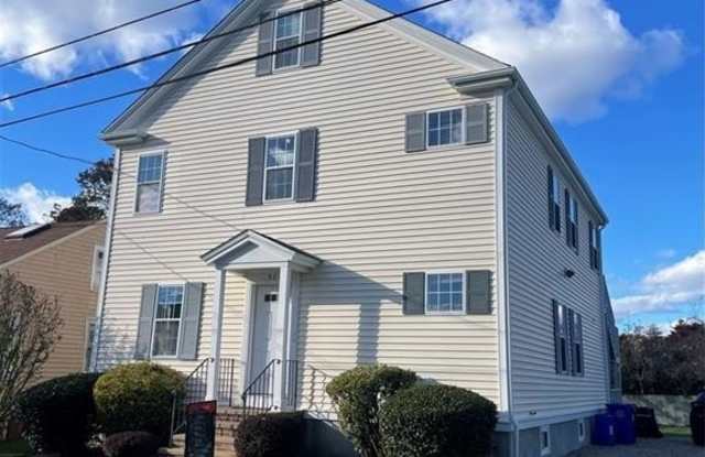 31 Garfield Avenue unit: 2 photos photos