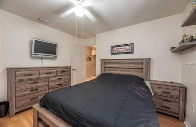 6019 Palomaglade Drive Gallery 2