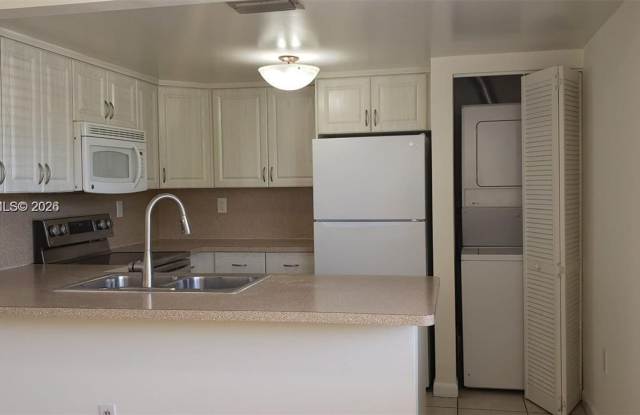 10221 Fontainebleau Boulevard 203, Miami, FL 33172 photos photos