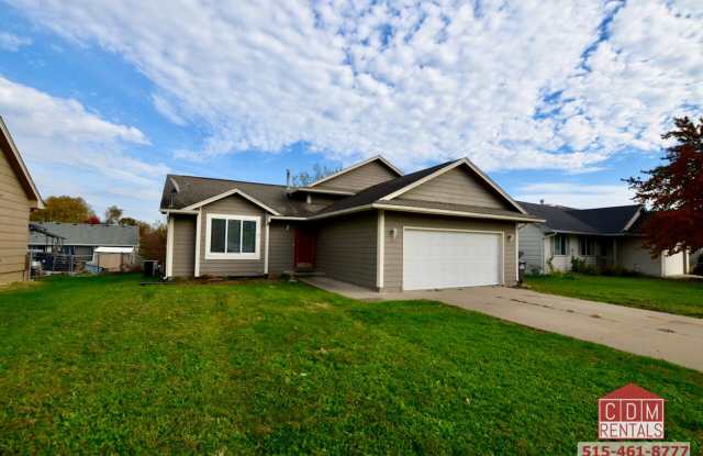 Desirable Riverwoods Ranch Home Gallery 1