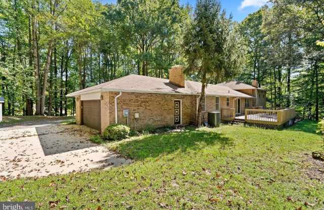 9409 CROOM ACRES Gallery 3