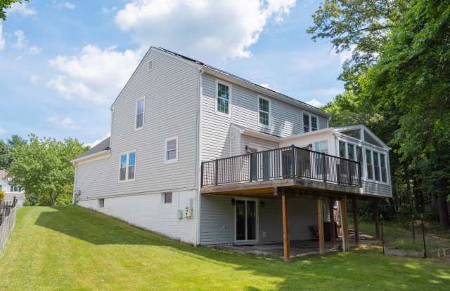 8009 Brett Place Gallery 3