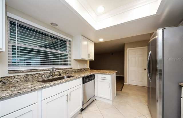 8140 CARAWAY DRIVE Gallery 3