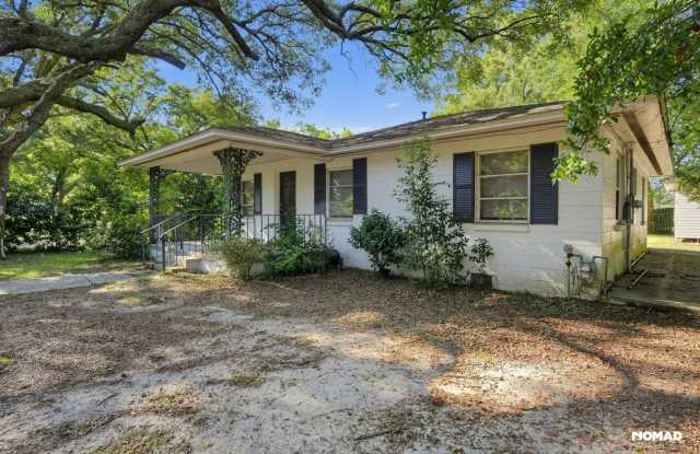 Charming 3BR House in Pensacola Gallery 4