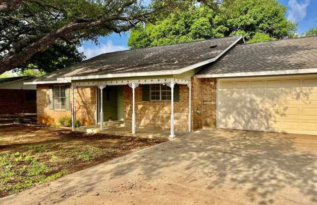 107 Crestwood Dr photos photos