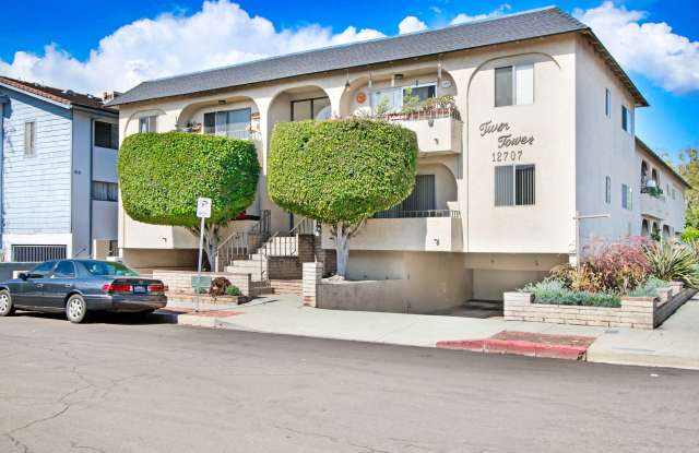12707 Mitchell Apartments Gallery 3