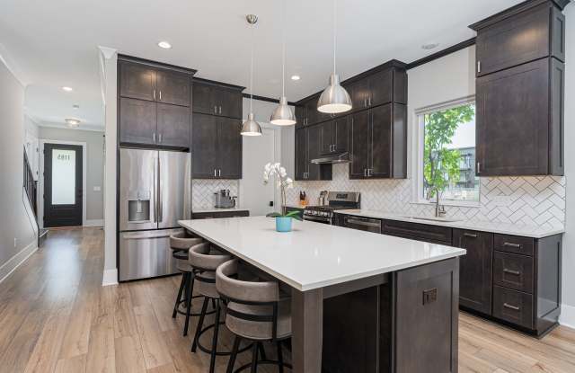 1185 Perry St photos photos