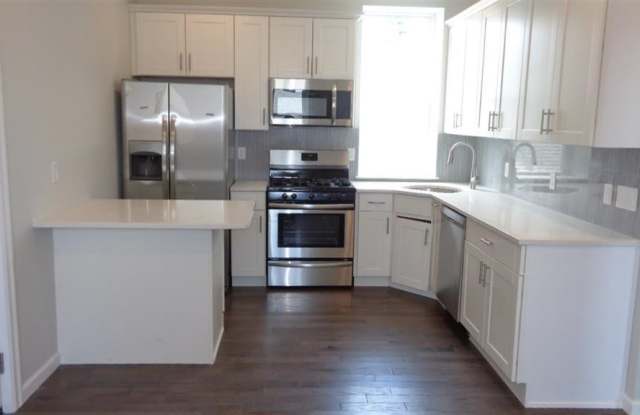376 KENNEDY BLVD - 376 John F. Kennedy Boulevard, Bayonne, NJ 07002