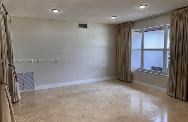 7050 SW 5th Ct Gallery 3