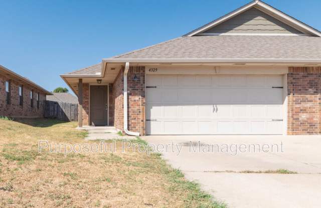 4329 Edinburg Way Gallery 1
