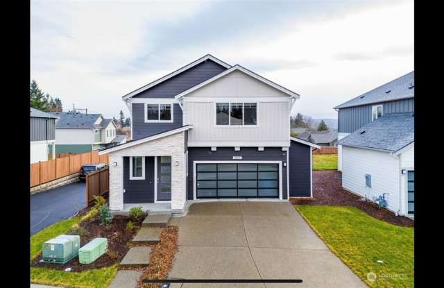 Spacious 4BR House in Snohomish Gallery 1