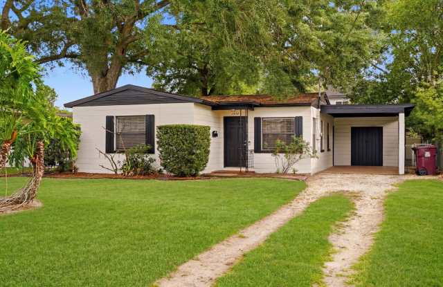 Move-In Ready 2-Bedroom Home with Private Backyard in the Heart of Orlando photos photos