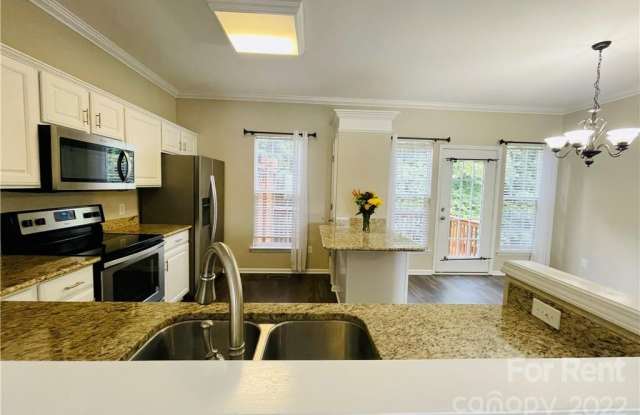 5415 Dockery Drive Gallery 3