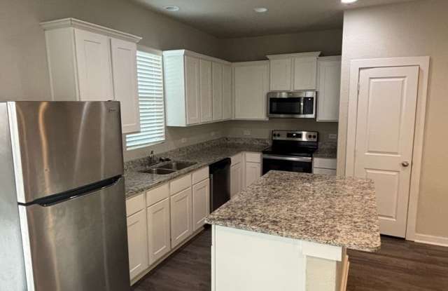 Lovely Townhome NW SA photos photos